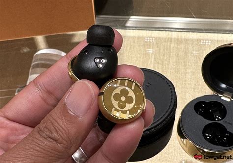 lv horizon light up earbuds|louis vuitton horizon earbuds.